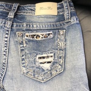 Low rise skinny jeans worn one time.